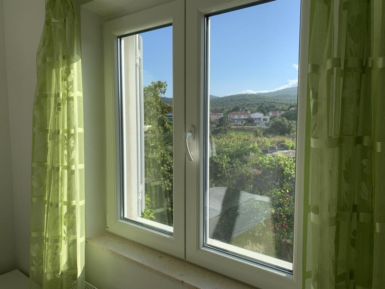 Vinka Apartment Sreser Buitenkant foto