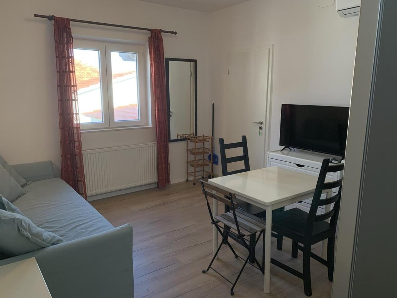 Vinka Apartment Sreser Buitenkant foto